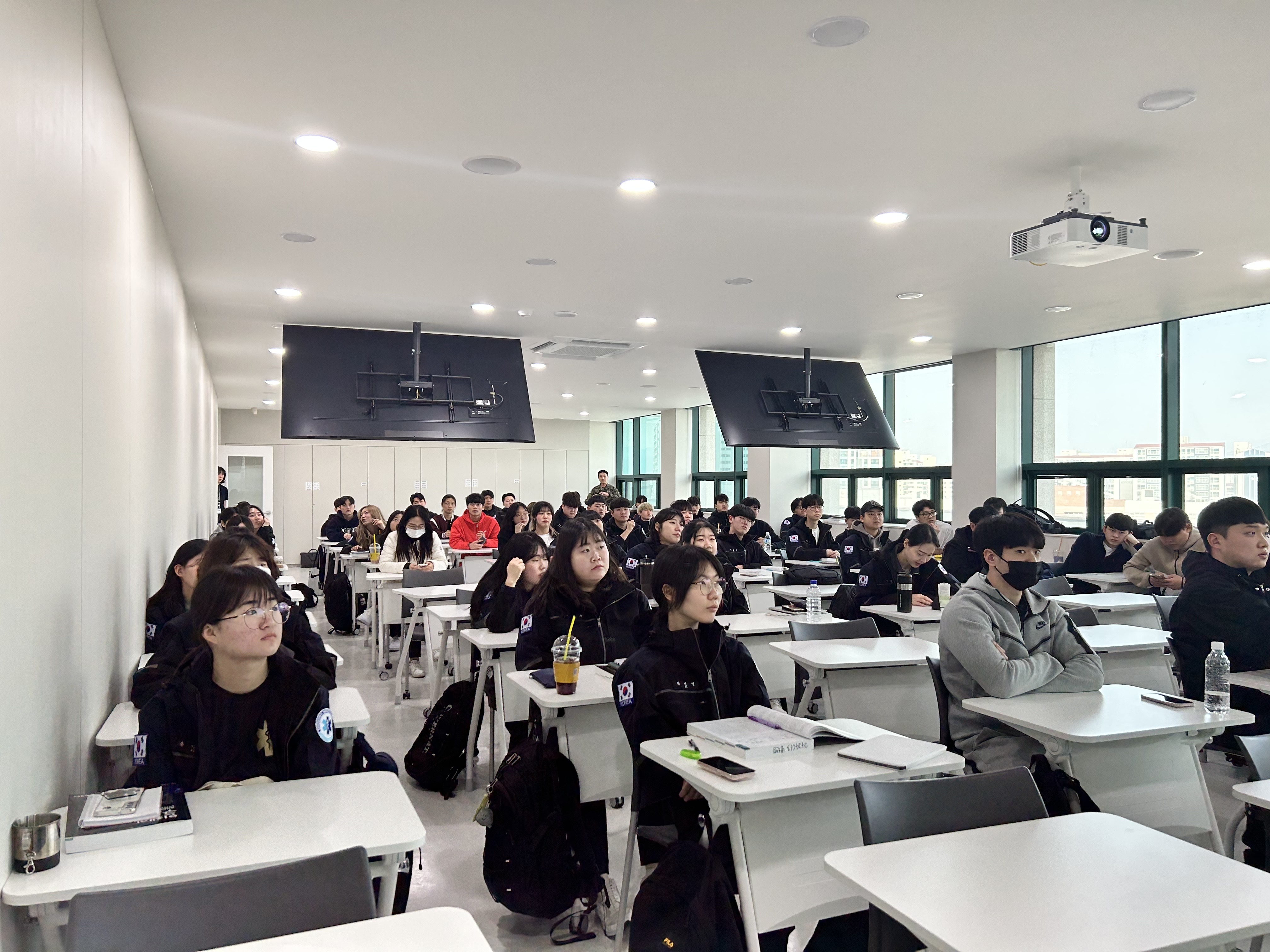 KakaoTalk_20240319_132445664_04.jpg